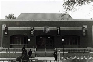 Image description is not available for 1967.119